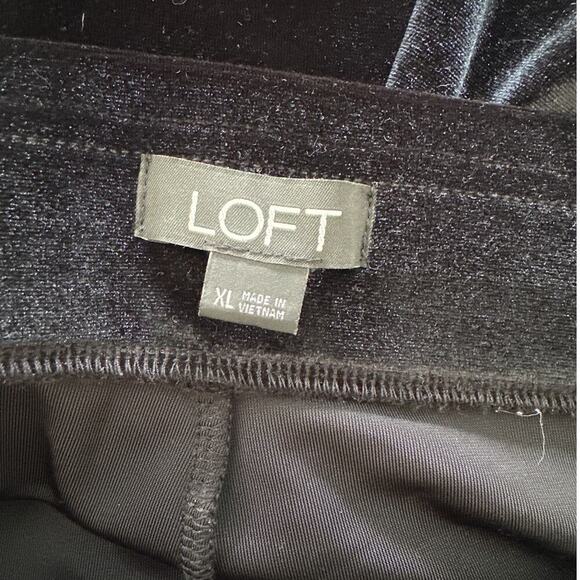 Loft Black Crushed Velvet Pull-On Stretch Waistband Pants, Size XL, Like New - Picture 3 of 5
